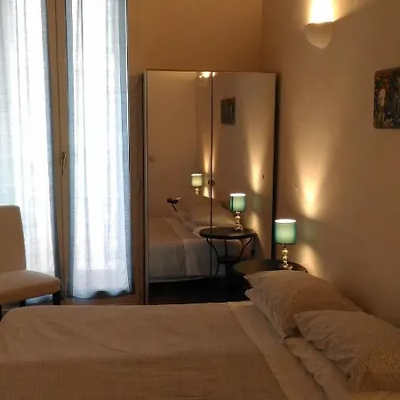 Πανσιόν Domus Del Corso 522 *